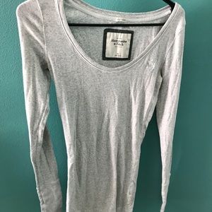Light gray Abercrombie long-sleeved shirt